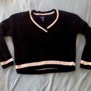black sweater forever 21